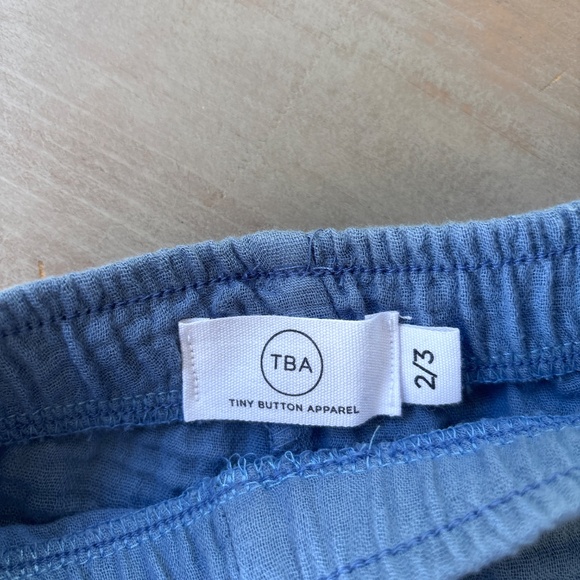 Tiny Button Apparel Shorts - Picture 3 of 3